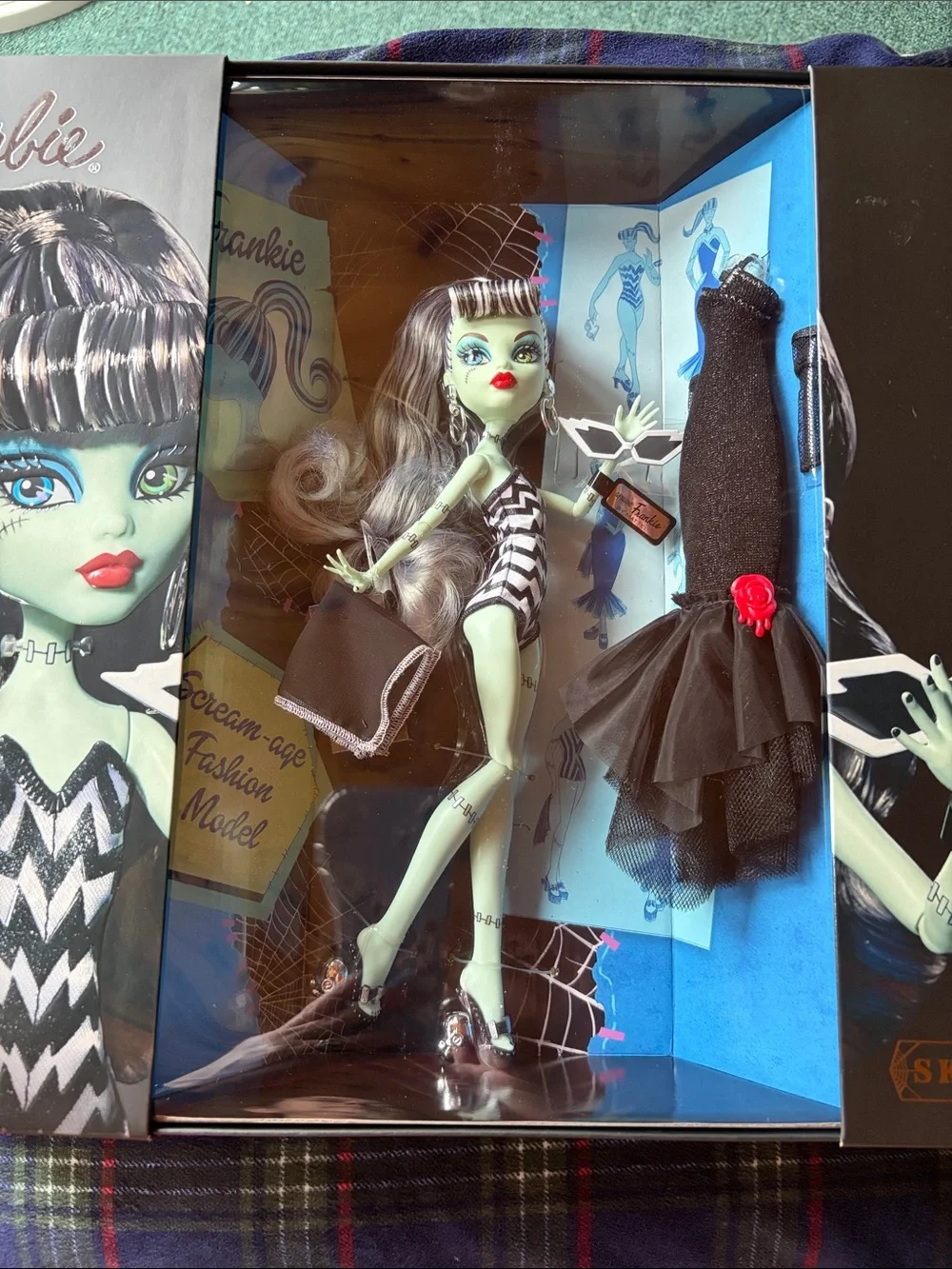 Barbie monster high
